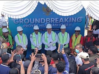 Revolusi Nilai Tambah di Timur Indonesia: Dekonstruksi Politik Ekonomi Hilirisasi Kelapa dan Pala sebagai Paradigma Baru Kedaulatan Maluku