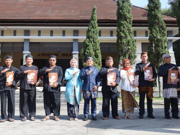 Momentum Hardiknas, LKKS Kuningan Launching Gerakan “Bunda El untuk Ananda”