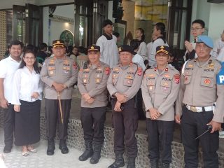 Kapolresta Tangerang Tinjau Langsung Pengamanan Misa Kenaikan Isa Almasih di Citra Raya