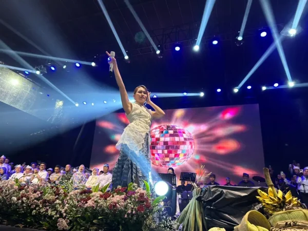 Depok Berpesta, Ayu Pulang: Dangdut, Rindu, dan Kota yang Ingin Terus Hidup