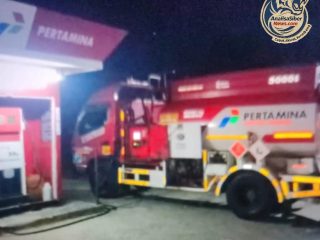DIDUGA PERTASHOP MINI PRTAMINA DI KARTA MELIA GELUMBANG SALURKAN BBM KE PENGENCER, WARGA SULIT DAPAT BAHAN BAKAR