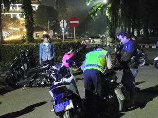 Dini Hari di Puspemkab Tangerang, Polisi Gagalkan Dugaan Balap Liar dan Amankan 4 Motor”