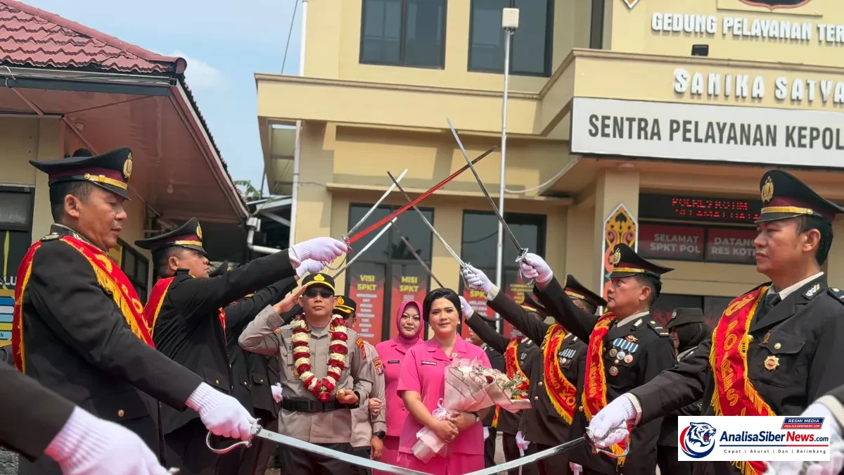 Upacara serah terima jabatan di Polres Kotim.