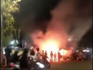 Malam Minggu, Kobaran Api "Jago Merah" Kagetkan Warga di Pusat Kota Ciamis