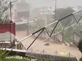Banjir Meluap, Gorong-gorong Jebol di Komplek Pondok Mulya Cilengkrang